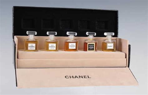 chanel noir gift set|chanel fragrance sampler set.